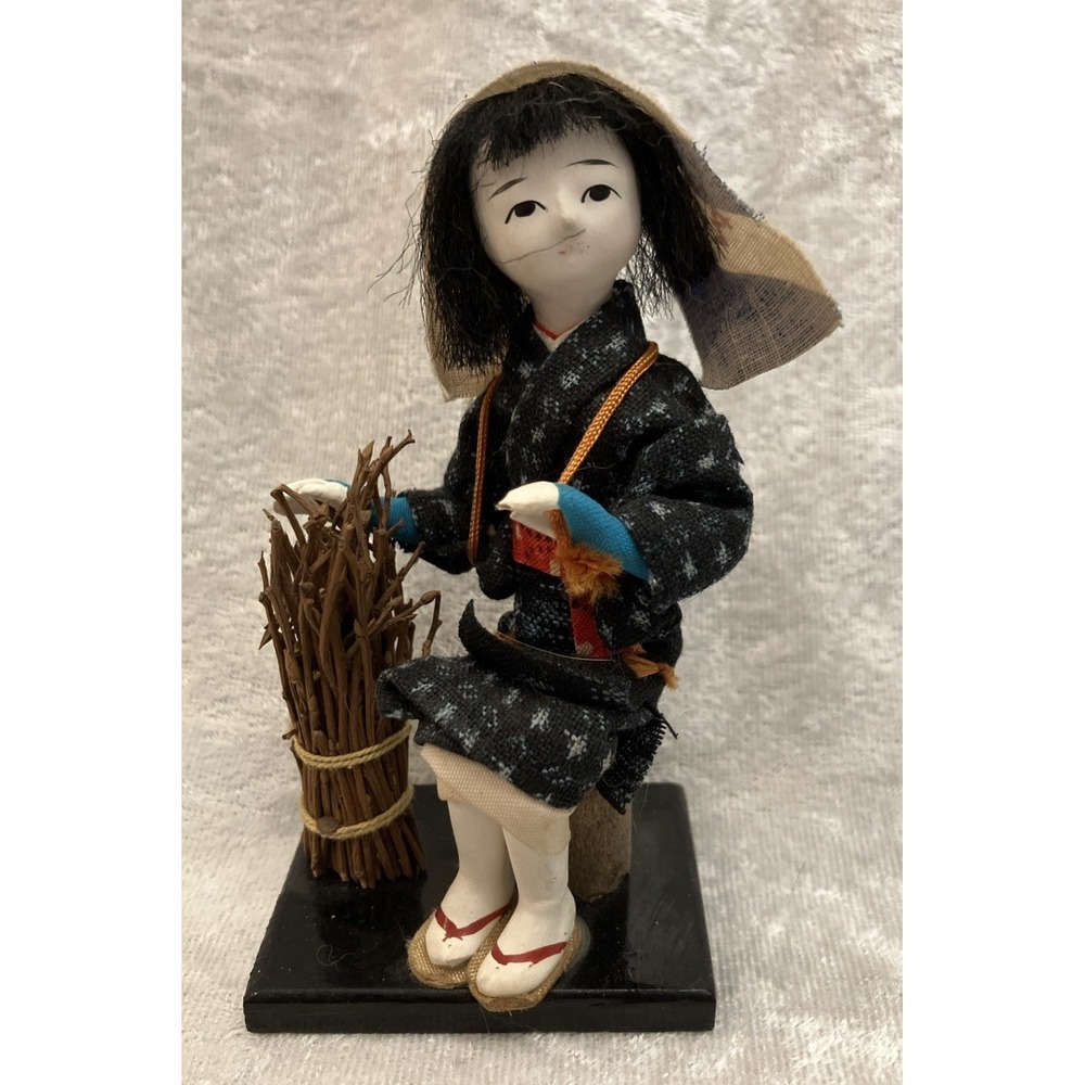 Japanese Farmer Girl Ningyo Doll Wood Folk Ornament Folk Hand Carved & Painted